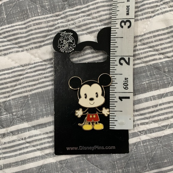 Mickey Mouse Bobble Pin - Picture 3 of 3